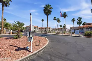 9151 W Greenway Rd, Peoria, AZ 85381 - Photo 30