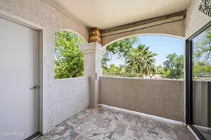 9151 W Greenway Rd, Peoria, AZ 85381 - Photo 20