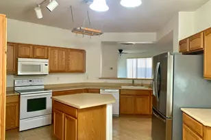 22946 W Desert Bloom St, Buckeye, AZ 85326 - Photo 4