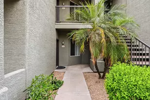 2929 W Yorkshire Dr, Phoenix, AZ 85027 - Photo 4
