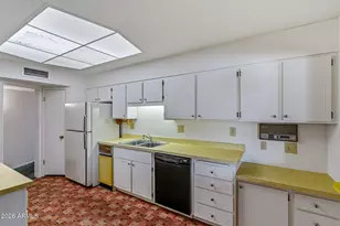 10801 W Mimosa Dr, Sun City, AZ 85373 - Photo 12