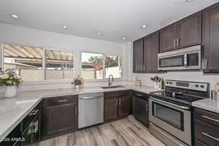 8305 E Vista Dr, Scottsdale, AZ 85250 - Photo 20