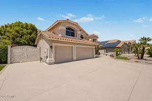 7826 W Kerry Ln, Glendale, AZ 85308 - Photo 2