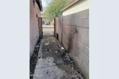 10141 W Illini Street, Tolleson, AZ 85353 - Photo 4