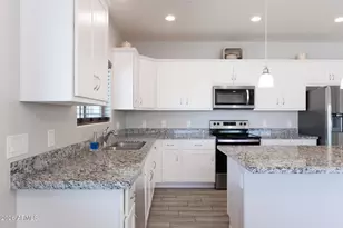 10683 W Buena Vista Dr, Arizona City, AZ 85123 - Photo 12