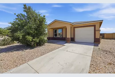 135 E Watson Place, Casa Grande, AZ 85122 - Photo 12