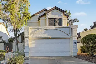 601 E Wescott Dr, Phoenix, AZ 85024 - Photo 2