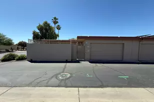 10852 W Emerald Dr, Sun City, AZ 85351 - Photo 4
