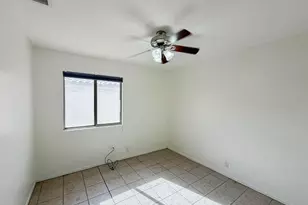 15724 W Smokey Dr, Surprise, AZ 85374 - Photo 2