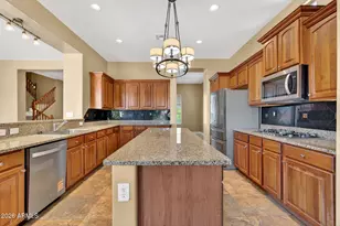 6894 W Mazatzal Dr, Peoria, AZ 85383 - Photo 12