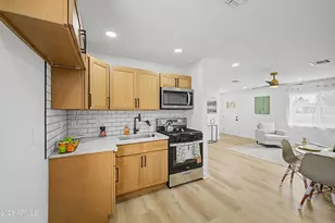 4216 N 31st Dr, Phoenix, AZ 85017 - Photo 8