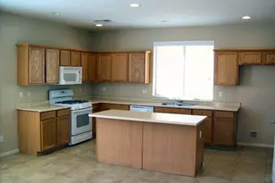 3124 S Lois Ln, Gilbert, AZ 85295 - Photo 2