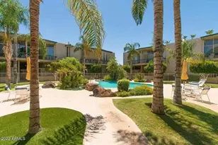 334 W Medlock Dr, Phoenix, AZ 85013 - Photo 2
