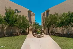 334 W Medlock Dr, Phoenix, AZ 85013 - Photo 4