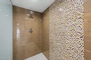 4446 E Camelback Rd, Phoenix, AZ 85018 - Photo 22
