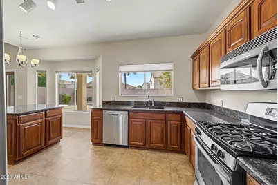 4208 E Tether Trail, Phoenix, AZ 85050 - Photo 12