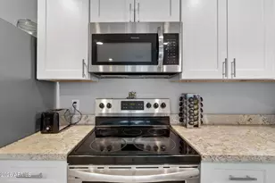 2221 N 27th St, Phoenix, AZ 85008 - Photo 14