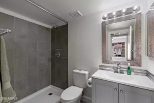 2118 E Center Ln, Tempe, AZ 85281 - Photo 14