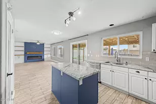 2111 E Patrick Ln, Phoenix, AZ 85024 - Photo 8