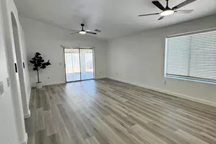11254 W Locust Ln, Avondale, AZ 85323 - Photo 2