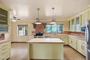 1808 W Avalon Dr, Phoenix, AZ 85015 - Photo 10