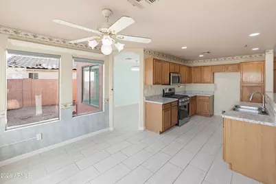 13231 N 82nd Drive, Peoria, AZ 85381 - Photo 4