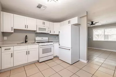 4421 N 23rd Avenue #Apt 2, Phoenix, AZ 85015 - Photo 8