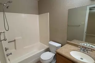 7020 W Olive Ave, Peoria, AZ 85345 - Photo 12