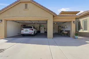 11959 W Patrick Ln, Sun City, AZ 85373 - Photo 36