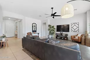 11959 W Patrick Ln, Sun City, AZ 85373 - Photo 8