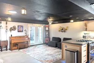 5634 N 39th Ave, Phoenix, AZ 85019 - Photo 8