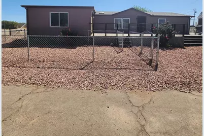 21533 W Laura Street, Wittmann, AZ 85361 - Photo 2
