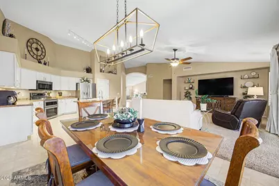 9545 E Juanita Avenue, Mesa, AZ 85209 - Photo 14
