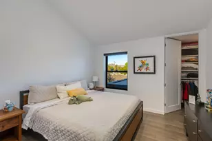 1341 E Pomelo Grove Ln, Phoenix, AZ 85014 - Photo 10