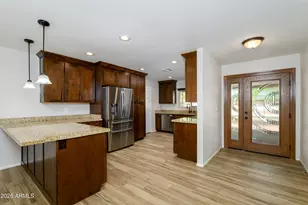 11037 W Meade Dr, Sun City, AZ 85351 - Photo 16