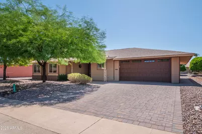 11037 W Meade Drive, Sun City, AZ 85351 - Photo 6