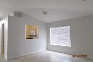 5763 W Freeway Ln, Glendale, AZ 85302 - Photo 6