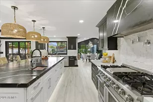 9026 N 67th St, Paradise Valley, AZ 85253 - Photo 18