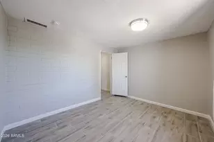 4610 N 48th Dr, Phoenix, AZ 85031 - Photo 16