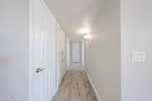 4610 N 48th Dr, Phoenix, AZ 85031 - Photo 32