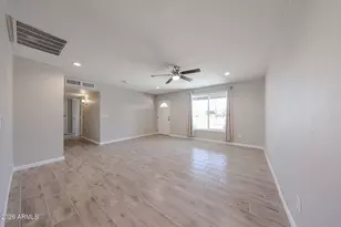 4610 N 48th Dr, Phoenix, AZ 85031 - Photo 12