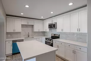 4610 N 48th Dr, Phoenix, AZ 85031 - Photo 10