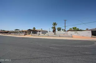 4610 N 48th Dr, Phoenix, AZ 85031 - Photo 40