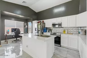 806 S 113th Ave, Avondale, AZ 85323 - Photo 12