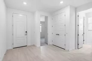 17470 W Illini St, Goodyear, AZ 85338 - Photo 12