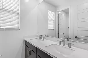 17470 W Illini St, Goodyear, AZ 85338 - Photo 10