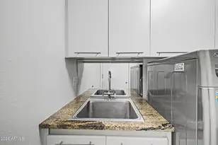 1040 E Osborn Rd, Phoenix, AZ 85014 - Photo 58