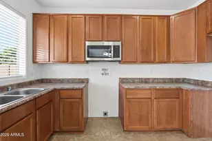 7425 W Crown King Rd, Phoenix, AZ 85043 - Photo 14