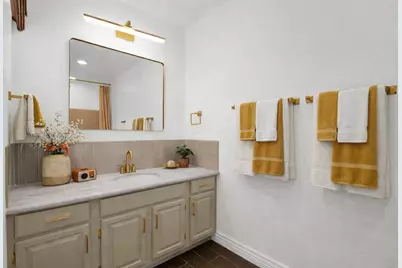 3655 N 5th Avenue #Unit 212, Phoenix, AZ 85013 - Photo 8