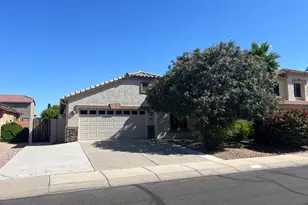 1136 E San Tan Dr, Gilbert, AZ 85296 - Photo 2